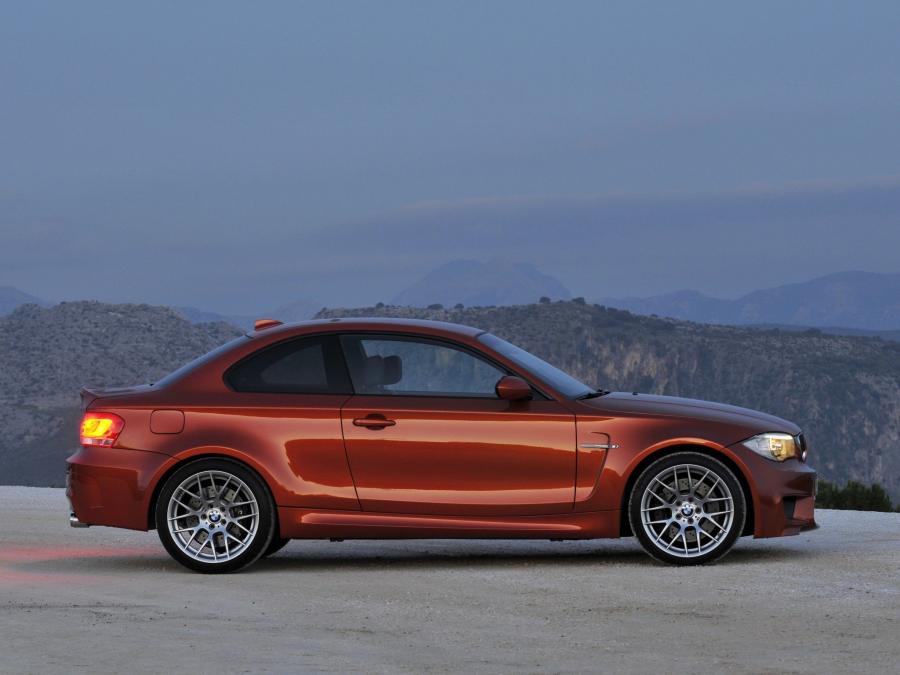  BMW 1-Series M Coupe 2011 года  (фото 67 из 76)